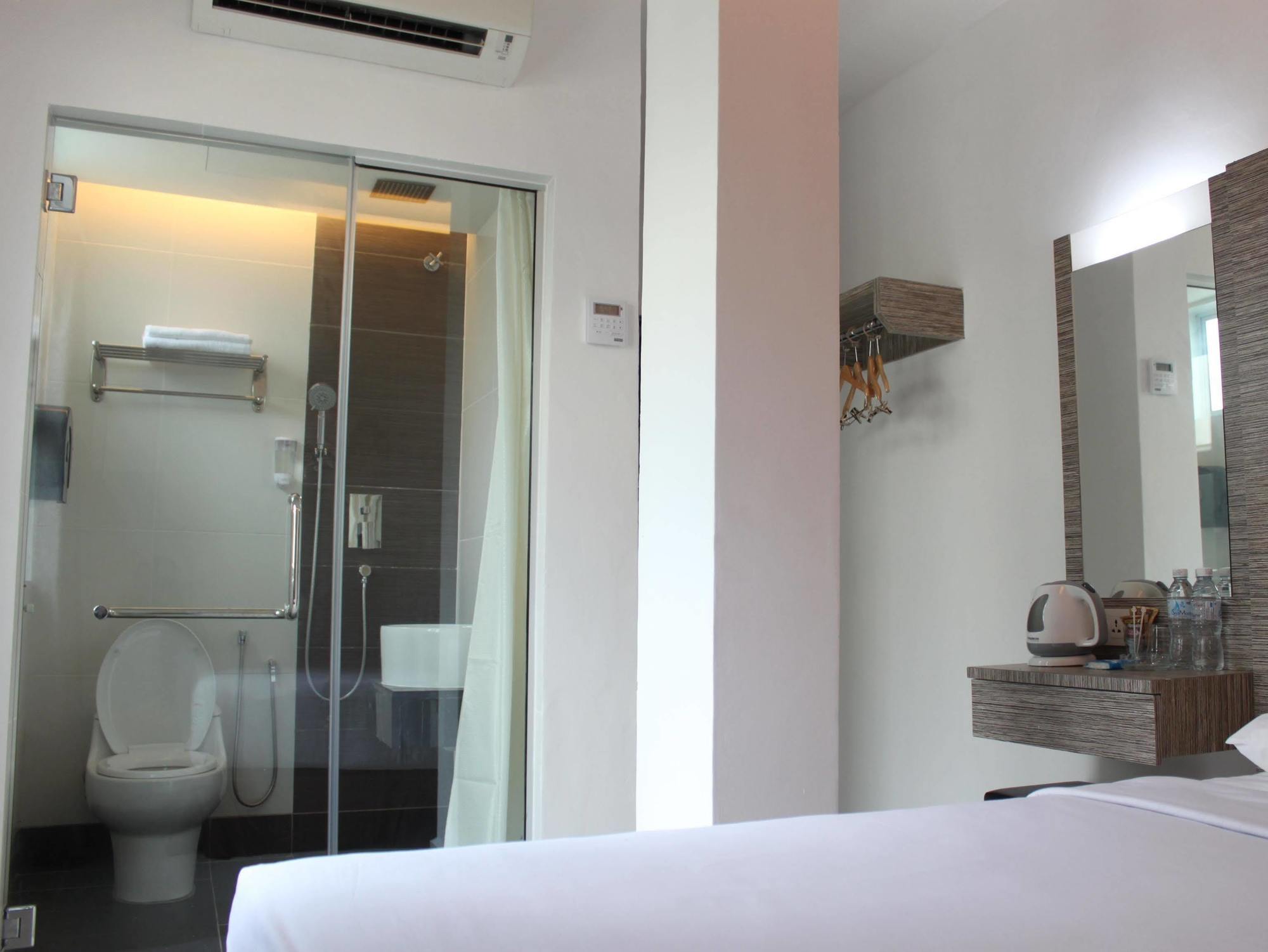 Dream Hotel Кланг Екстер'єр фото